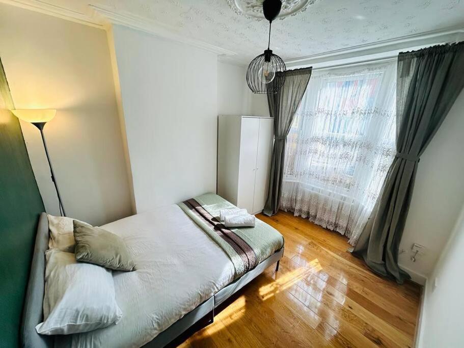 Apartmán Elegant House In Stratford Londýn Exteriér fotografie